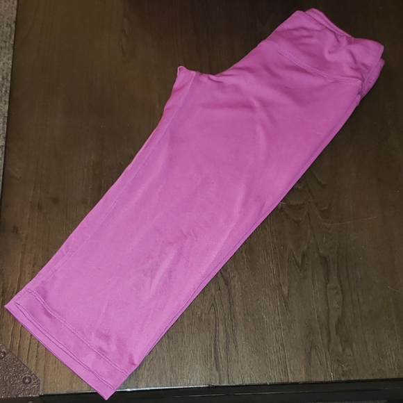 New Max Core Mauve Yoga Workout Capri Pant Size M - Picture 1 of 8